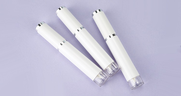 shiny lipgloss tubes, white lipgloss tubes, empty lipgloss tubes