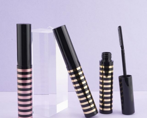 mascara tube with comb brush