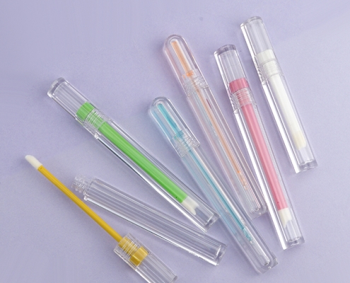 Clear lipgloss tube