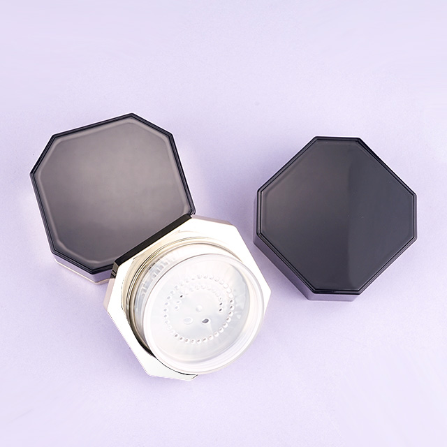 Loose powder case with sifter