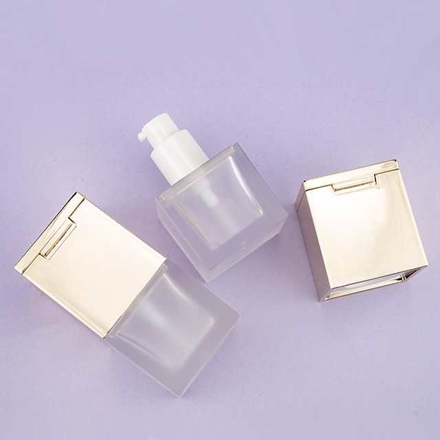 Foundation bottle with mirror