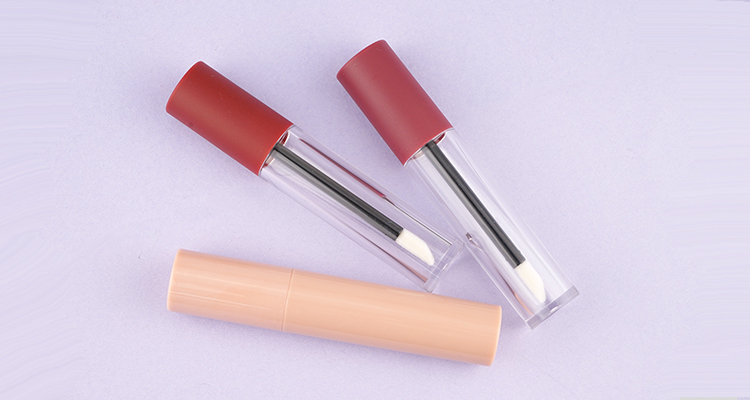 Cylindrical lipgloss tube