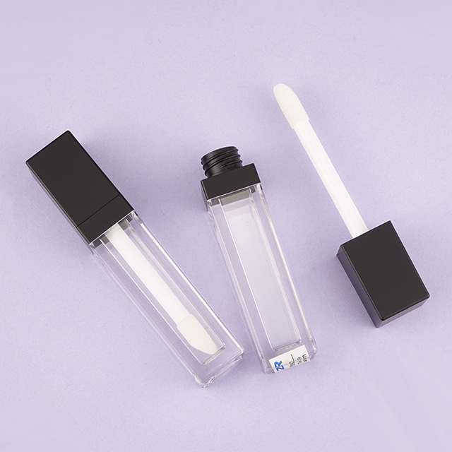 Concealer tube with brush