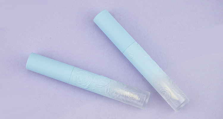 Flower shaped lip gloss tube