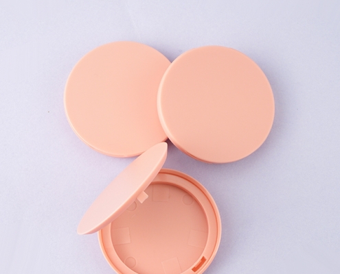 Thin compact powder case with mirror