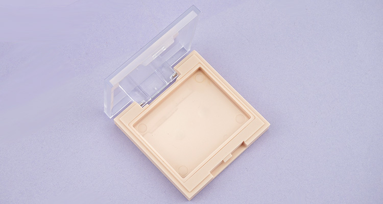 Pressed powder case with clear lid