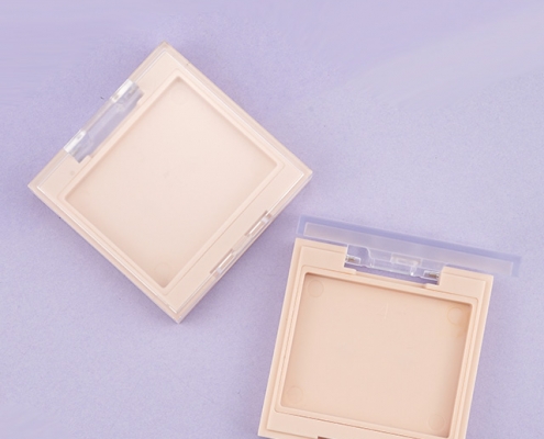 Pressed powder case with clear lid