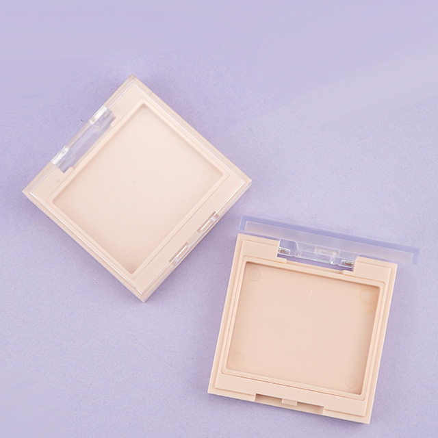 Pressed powder case with clear lid