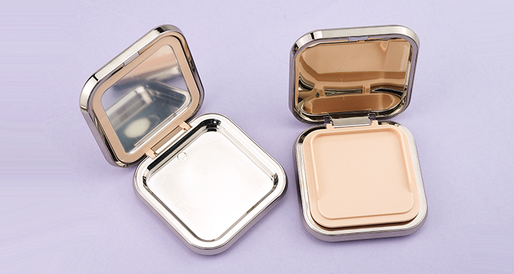 Pressed compact powder case with puff