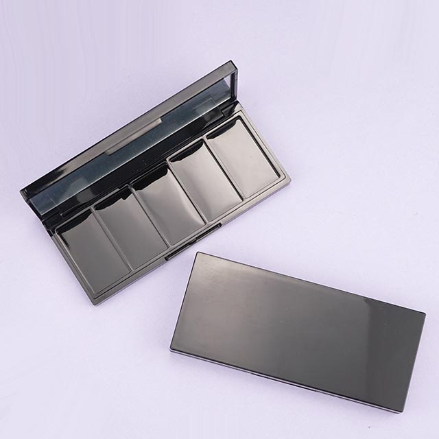 5 pans eyeshadow case with mirror