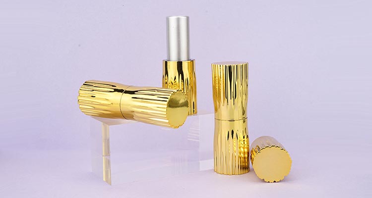 Gold magnetic lipstick tube