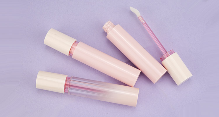 Light pink lipgloss tube 5ml