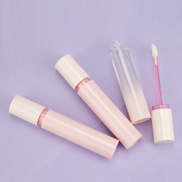 Light pink lipgloss tube 5ml