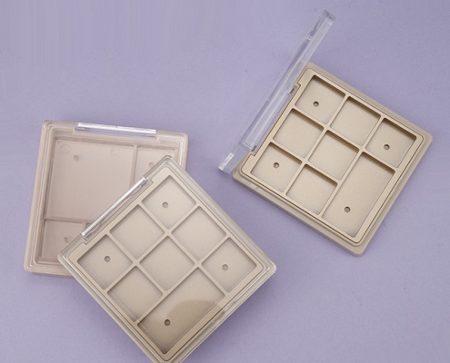 Square shape eyeshadow case with clear lid