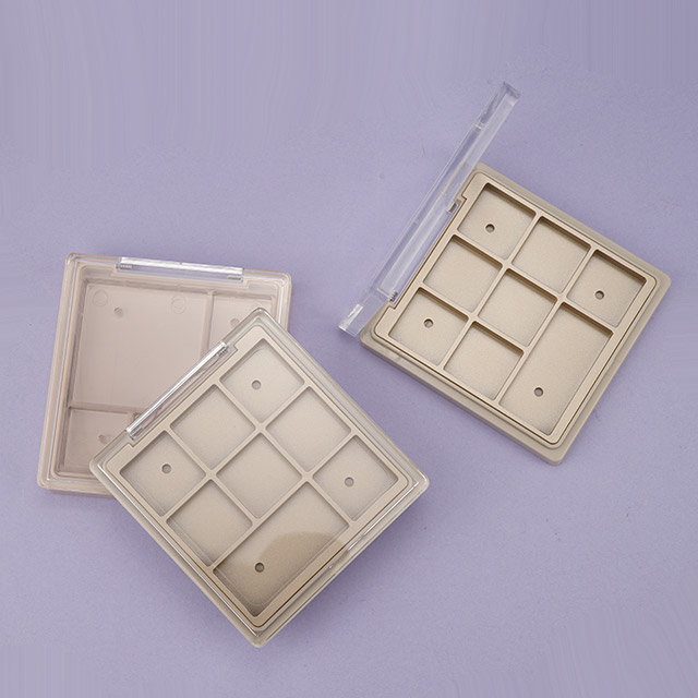 Square shape eyeshadow case with clear lid