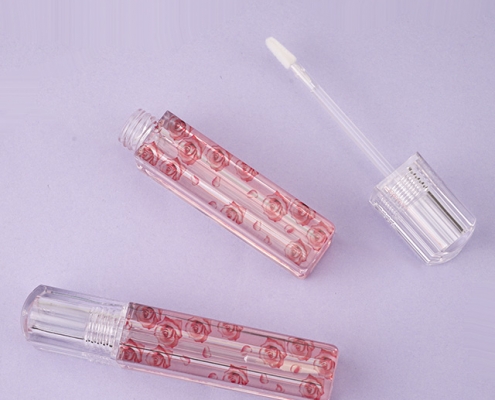 Lipgloss tube with flower artwork