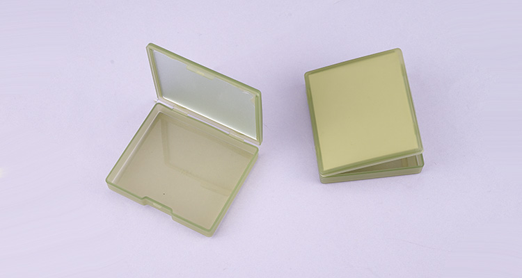 Single well compact powder case