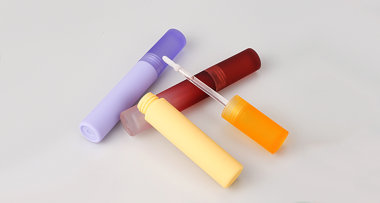 zmy137 lip gloss tube